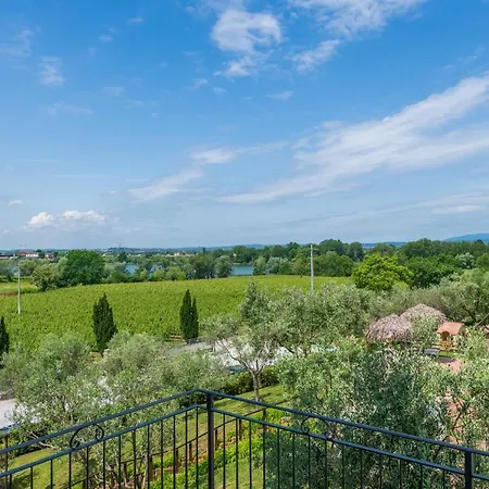 Bertoletta Village Пескьера-дель-Гарда