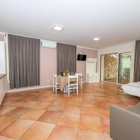 Bertoletta Village *